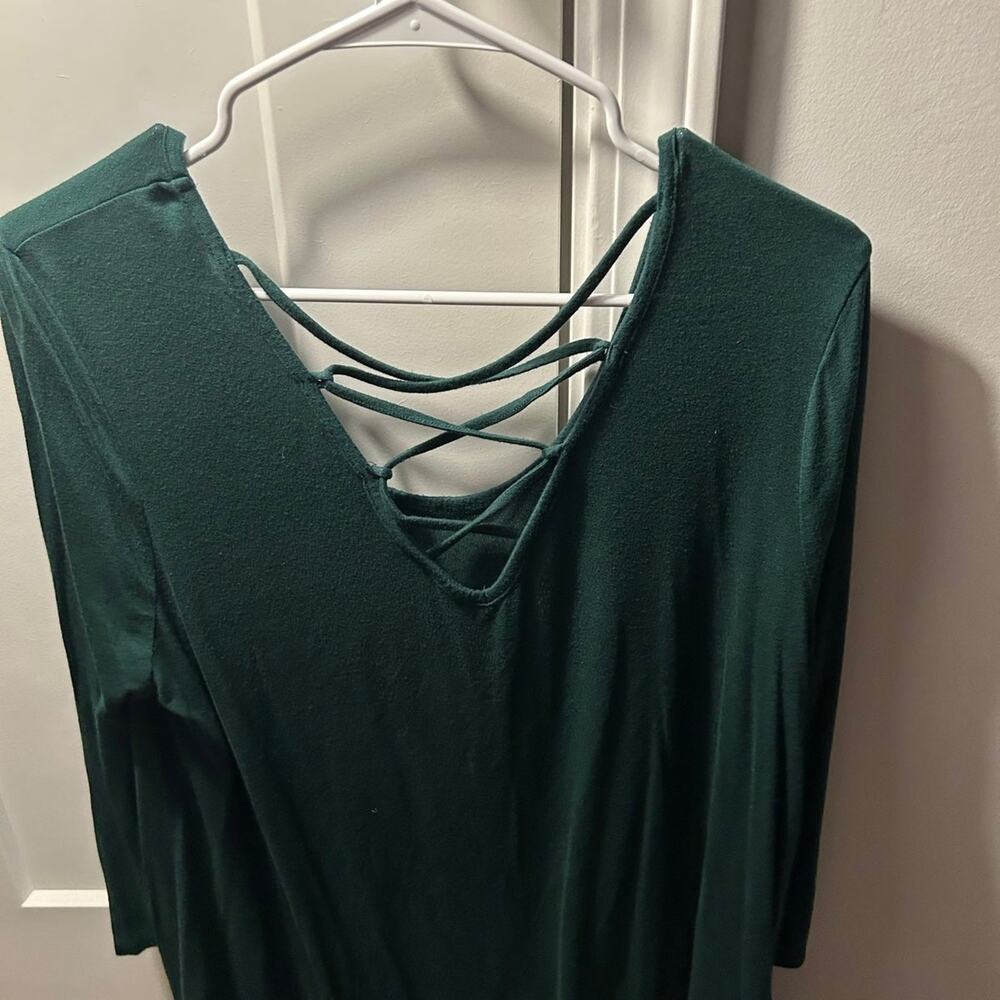 Top - Picture 2 of 3